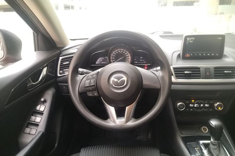 Used Mazda 3 Axela 2014 Sedan 1.5L Automatic Luxury Model Steering Wheel