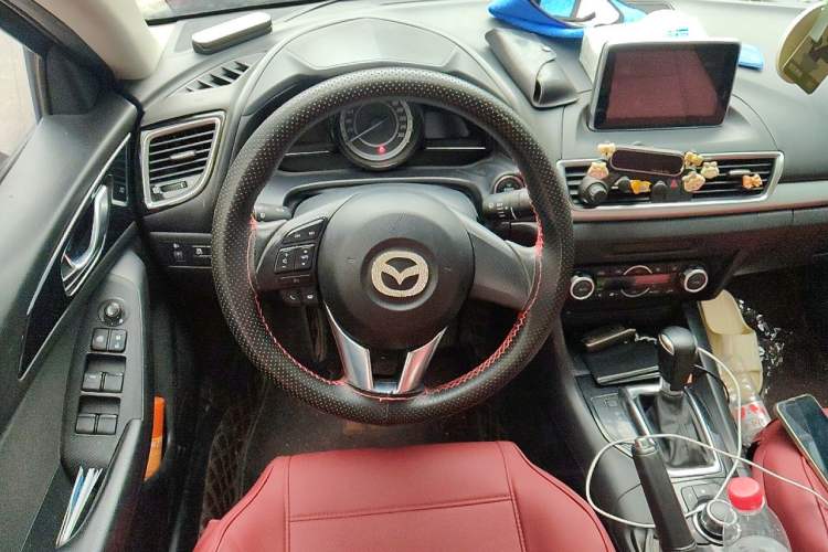 Used Mazda 3 Axela 2014 Sedan 1.5L Automatic Luxury Model Steering Wheel