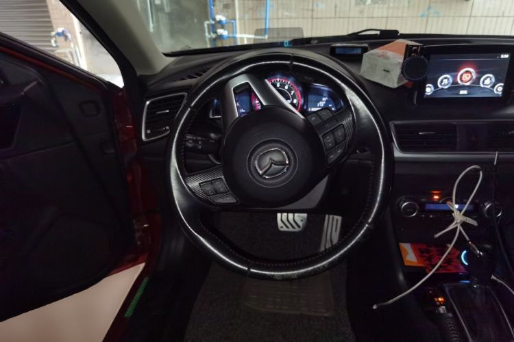 Used Mazda 3 Axela 2014 Hatchback 2.0L Automatic Flagship Model Steering Wheel