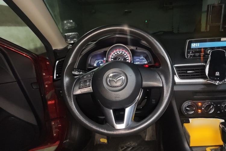Used Mazda 3 Axela 2014 Sedan 1.5L Automatic Comfort Model Steering Wheel
