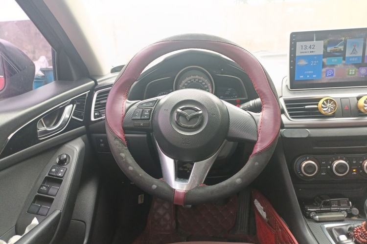 Used Mazda 3 Axela 2014 Sedan 1.5L Manual Comfort Model Steering Wheel