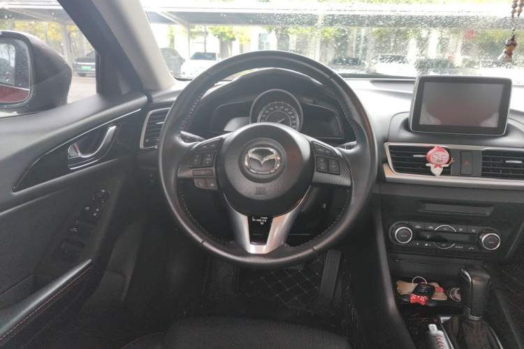 Used Mazda 3 Axela 2014 Sedan 2.0L Automatic Sport Model Steering Wheel