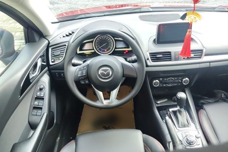 Used Mazda 3 Axela 2014 Sedan 1.5L Automatic Luxury Model Steering Wheel