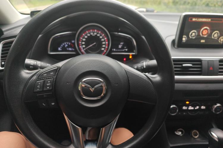 Used Mazda 3 Axela 2014 Sedan 1.5L Automatic Luxury Model Steering Wheel