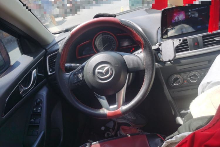 Used Mazda 3 Axela 2014 Sedan 1.5L Manual Comfort Model Steering Wheel