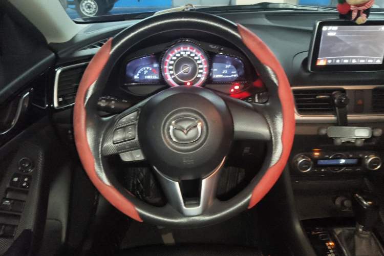 Used Mazda 3 Axela 2014 Sedan 1.5L Automatic Luxury Model Steering Wheel