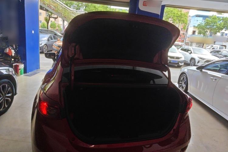 Used Mazda 3 Axela 2014 Sedan 1.5L Automatic Luxury Model Trunk