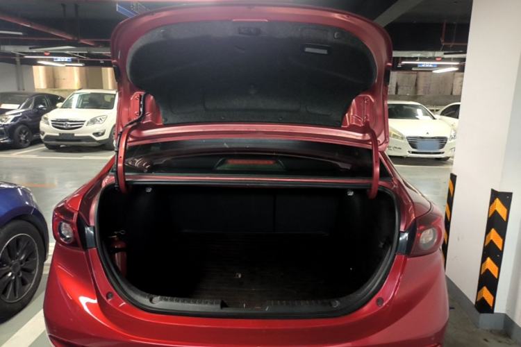 Used Mazda 3 Axela 2014 Sedan 1.5L Automatic Luxury Model Trunk