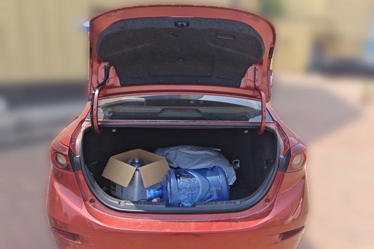 Used Mazda 3 Axela 2014 Sedan 1.5L Manual Comfort Model Trunk