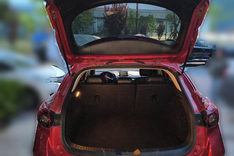 Used Mazda 3 Axela 2014 Hatchback 2.0L Automatic Flagship Model Trunk