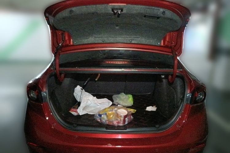 Used Mazda 3 Axela 2014 Sedan 2.0L Automatic Sport Model Trunk