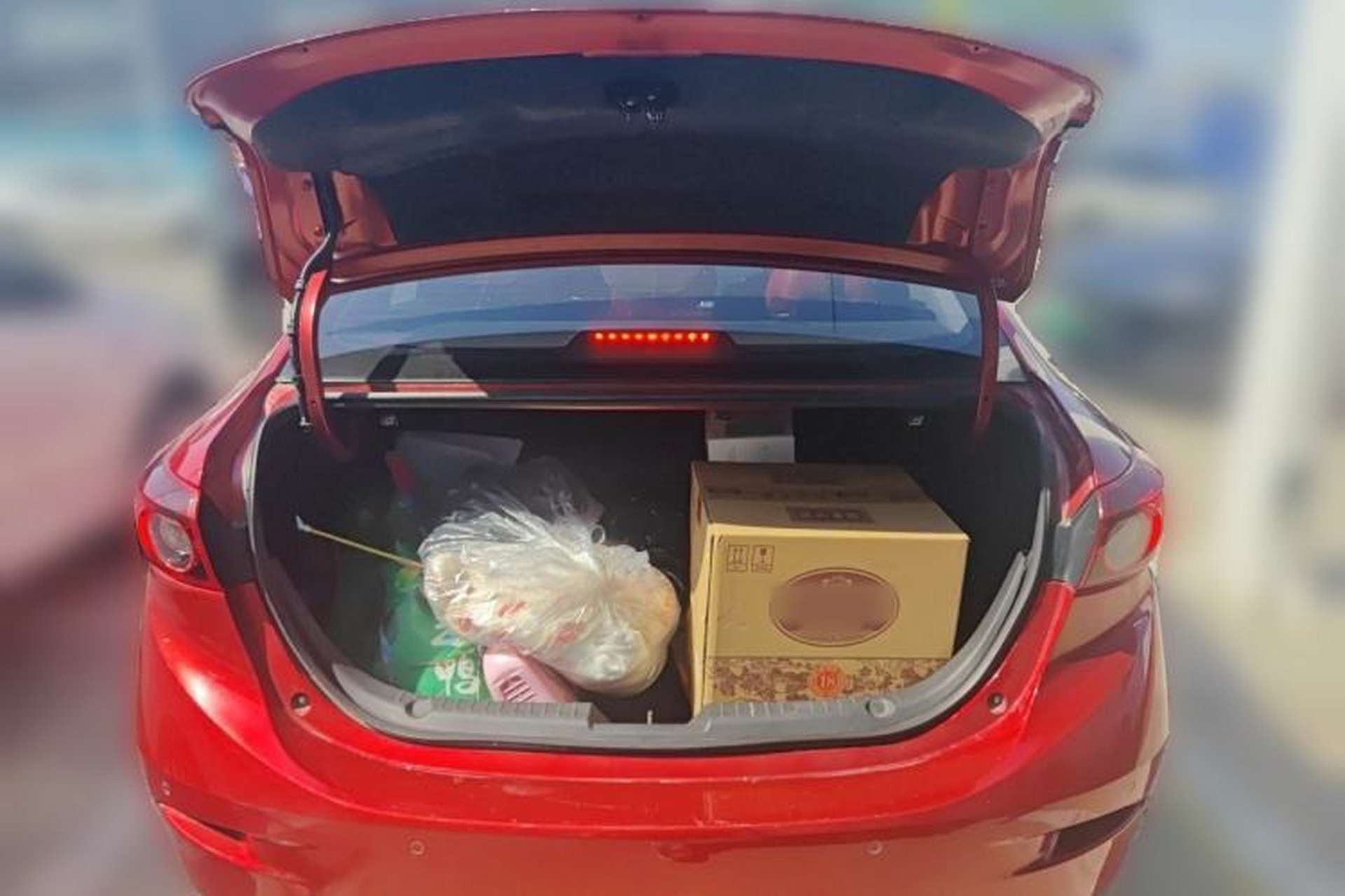 Used Mazda 3 Axela 2014 Sedan 1.5L Automatic Luxury Model Trunk
