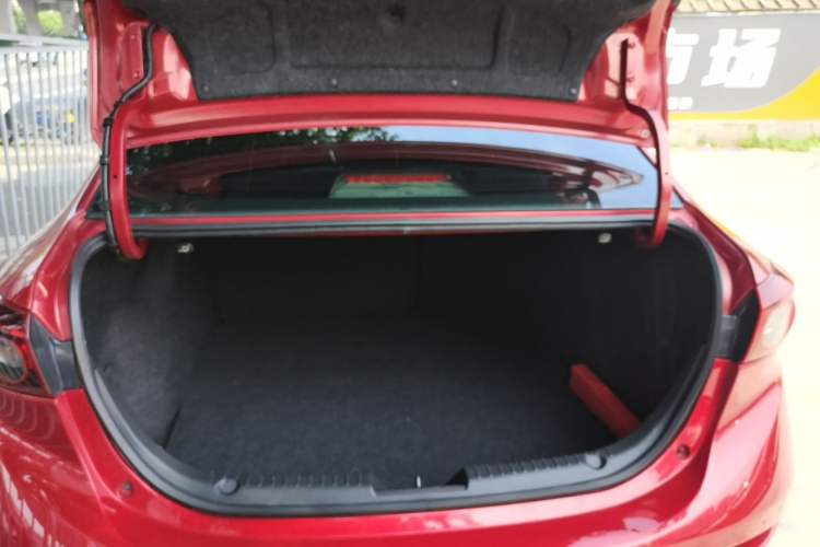 Used Mazda 3 Axela 2014 Sedan 1.5L Automatic Luxury Model Trunk