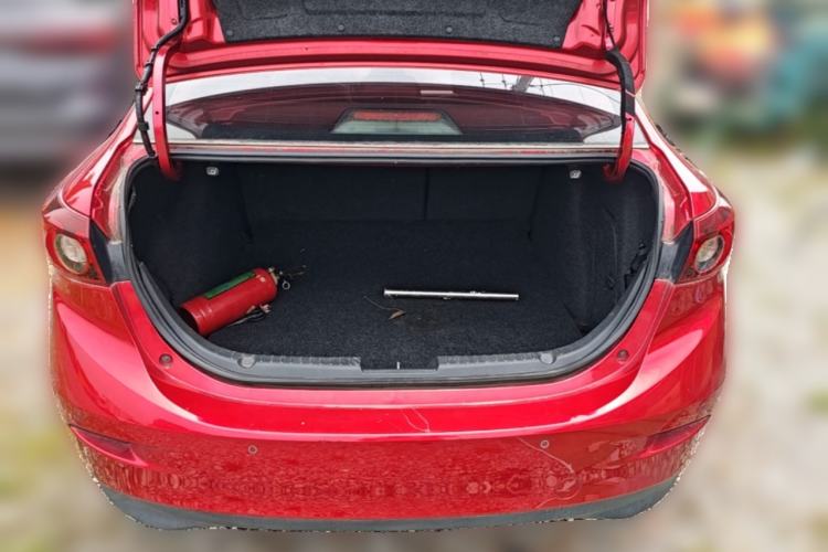 Used Mazda 3 Axela 2014 Sedan 1.5L Automatic Luxury Model Trunk