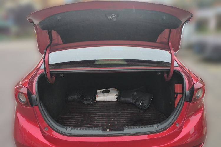 Used Mazda 3 Axela 2014 Sedan 1.5L Automatic Comfort Model Trunk