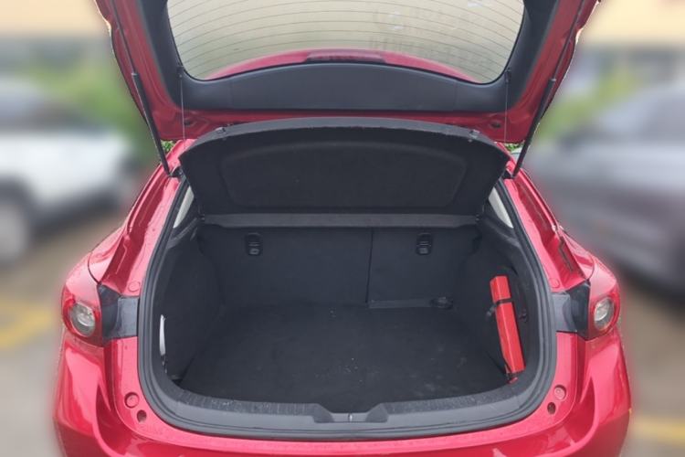 Used Mazda 3 Axela 2014 Hatchback 1.5L Automatic Luxury Model Trunk