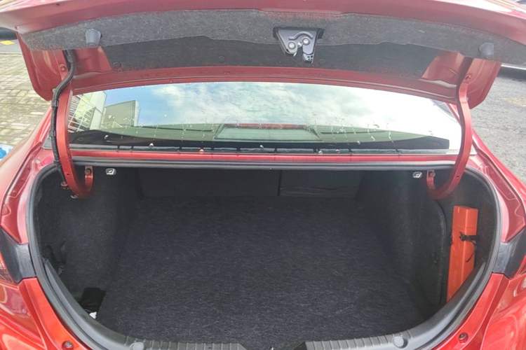 Used Mazda 3 Axela 2014 Sedan 1.5L Automatic Luxury Model Trunk