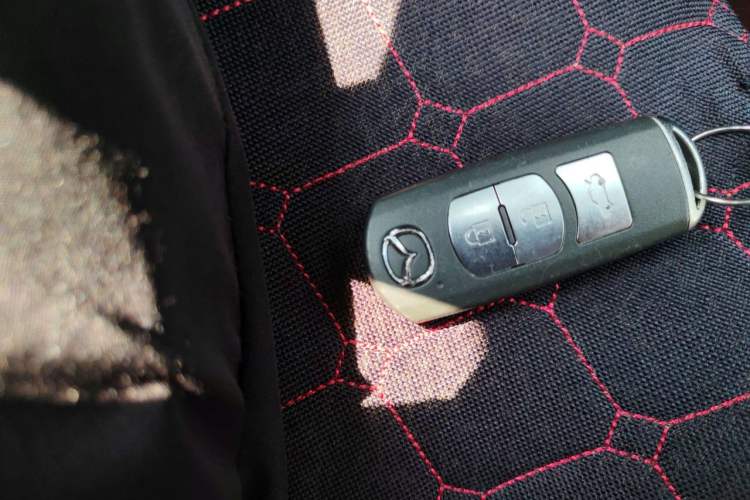 Used Mazda 3 Axela 2014 Sedan 1.5L Automatic Comfort Model Vehicle Key