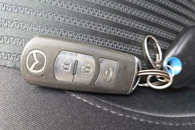 Used Mazda 3 Axela 2014 Sedan 1.5L Manual Comfort Model Vehicle Key