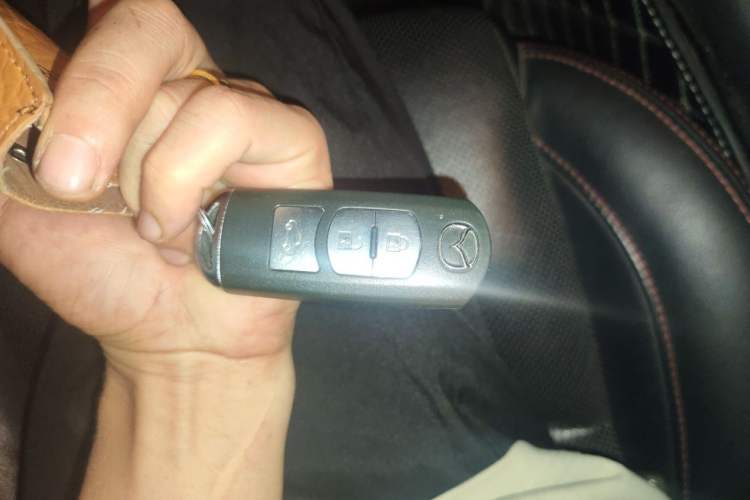 Used Mazda 3 Axela 2014 Sedan 2.0L Automatic Sport Model Vehicle Key