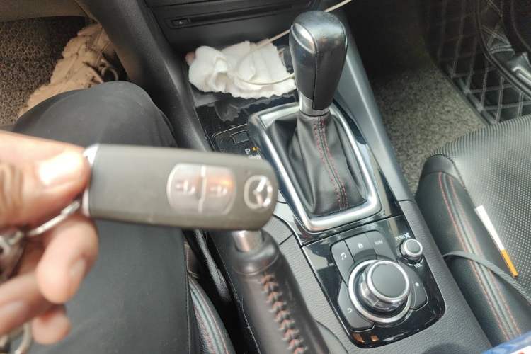 Used Mazda 3 Axela 2014 Hatchback 2.0L Automatic Sport Model Vehicle Key
