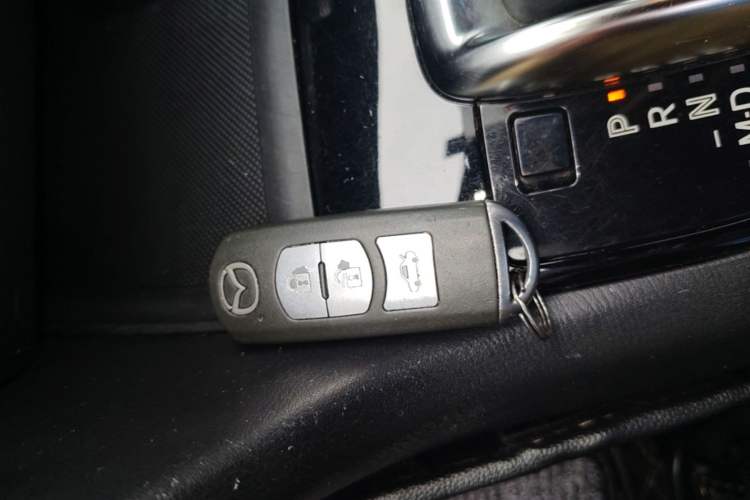 Used Mazda 3 Axela 2014 Sedan 2.0L Automatic Sport Model Vehicle Key