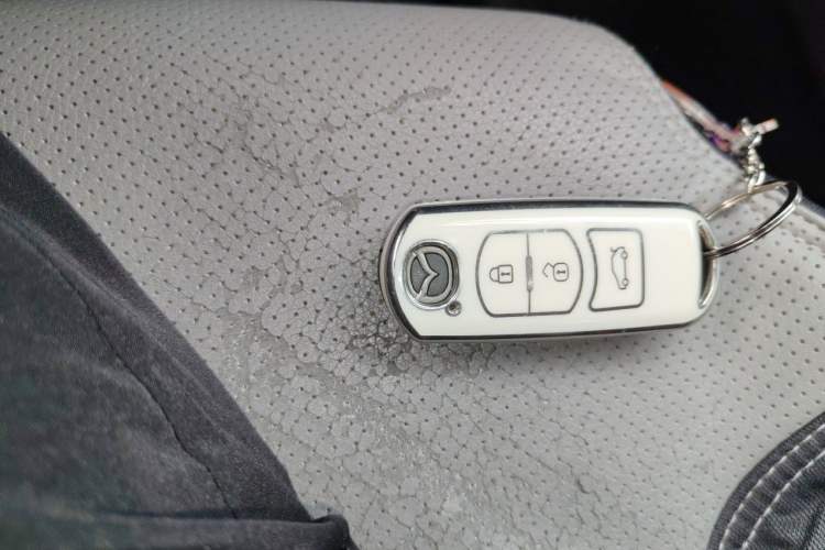 Used Mazda 3 Axela 2014 Sedan 1.5L Automatic Luxury Model Vehicle Key