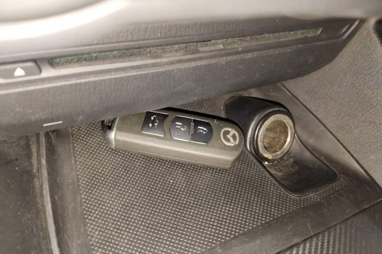 Used Mazda 3 Axela 2014 Sedan 1.5L Automatic Comfort Model Vehicle Key