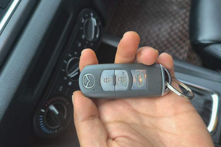 Used Mazda 3 Axela 2014 Sedan 1.5L Automatic Comfort Model Vehicle Key