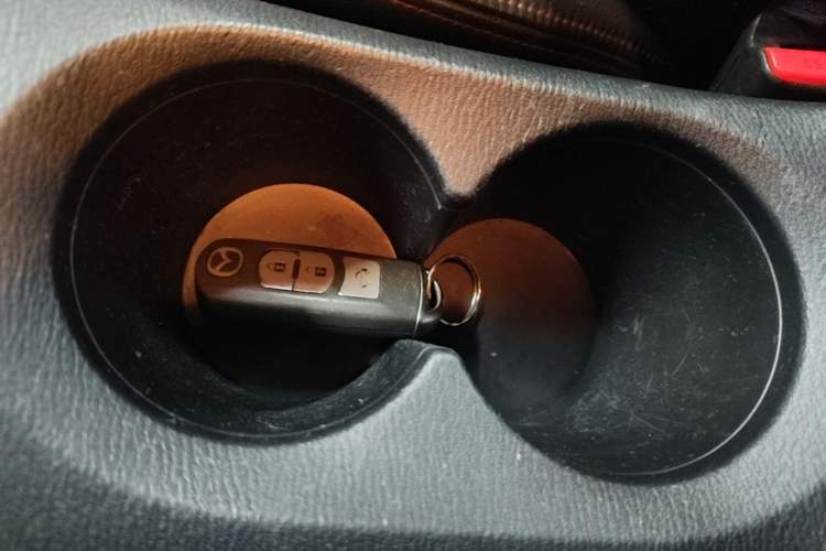 Used Mazda 3 Axela 2014 Sedan 2.0L Automatic Sport Model Vehicle Key
