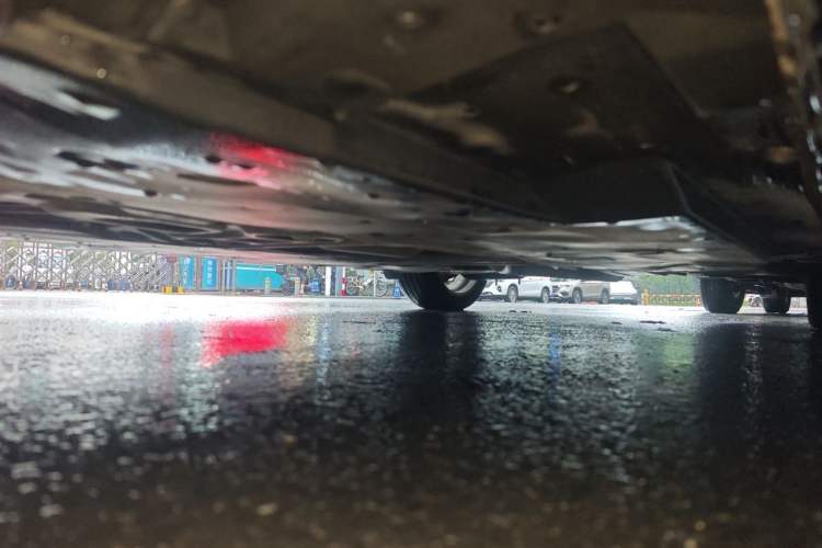 Used Mazda 3 Axela 2014 Hatchback 2.0L Automatic Sport Model Chassis Front Left