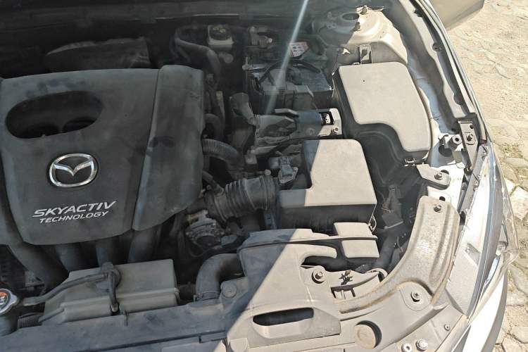 Used Mazda 3 Axela 2014 Sedan 1.5L Automatic Luxury Model Engine Bay Left