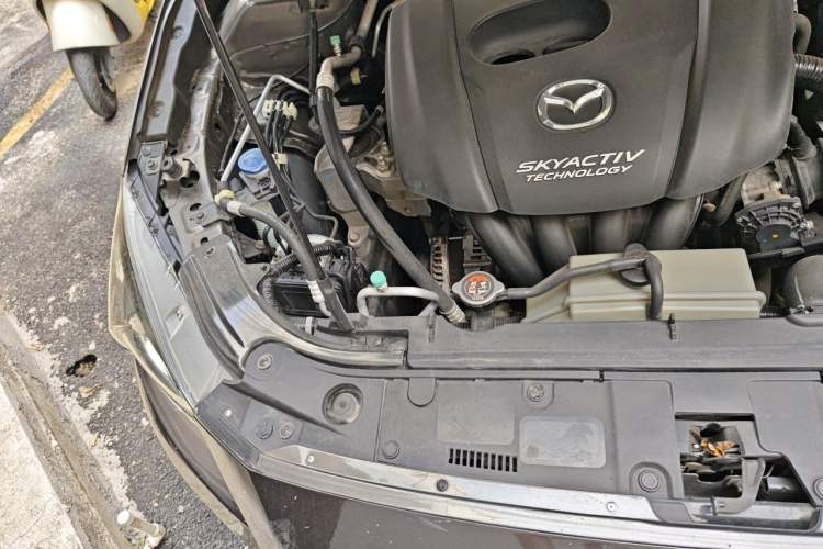 Used Mazda 3 Axela 2014 Hatchback 1.5L Automatic Luxury Model Engine Bay Right