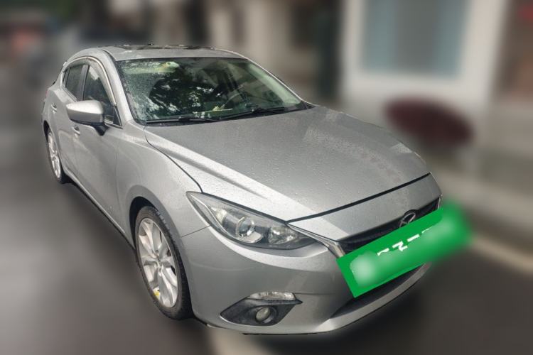 Used Mazda 3 Axela 2014 Hatchback 2.0L Automatic Sport Model Front Right 45 Deg
