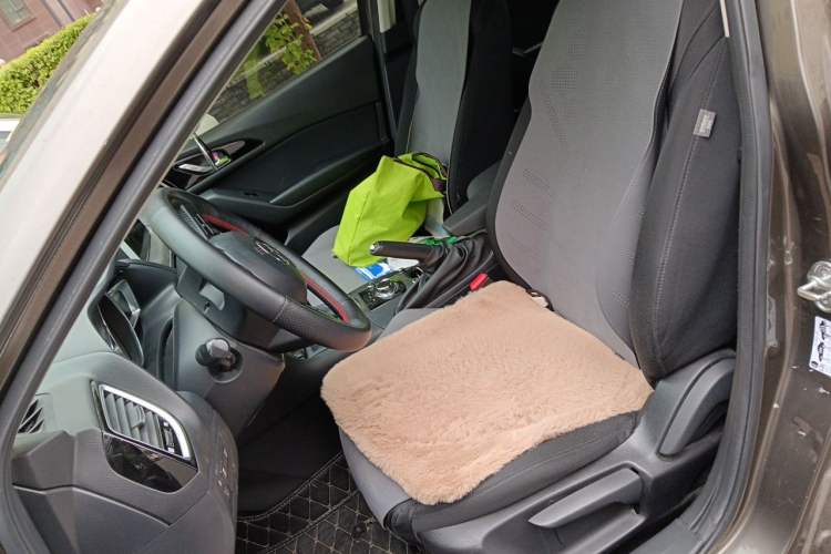 Used Mazda 3 Axela 2014 Sedan 1.5L Automatic Comfort Model Left Front Seat