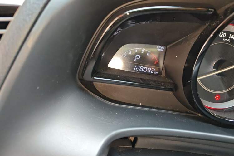 Used Mazda 3 Axela 2014 Hatchback 1.5L Automatic Luxury Model Odometer Close Up