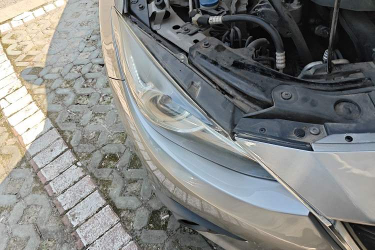Used Mazda 3 Axela 2014 Sedan 1.5L Automatic Luxury Model Right Front Headlight