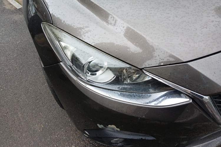 Used Mazda 3 Axela 2014 Sedan 1.5L Automatic Comfort Model Right Front Headlight