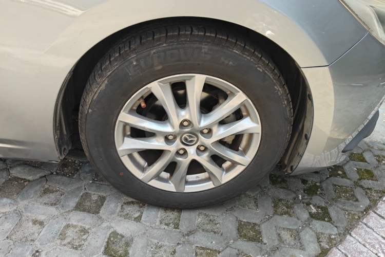 Used Mazda 3 Axela 2014 Sedan 1.5L Automatic Luxury Model Right Front Wheel Hub