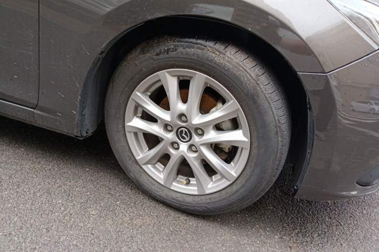 Used Mazda 3 Axela 2014 Sedan 1.5L Automatic Comfort Model Right Front Wheel Hub