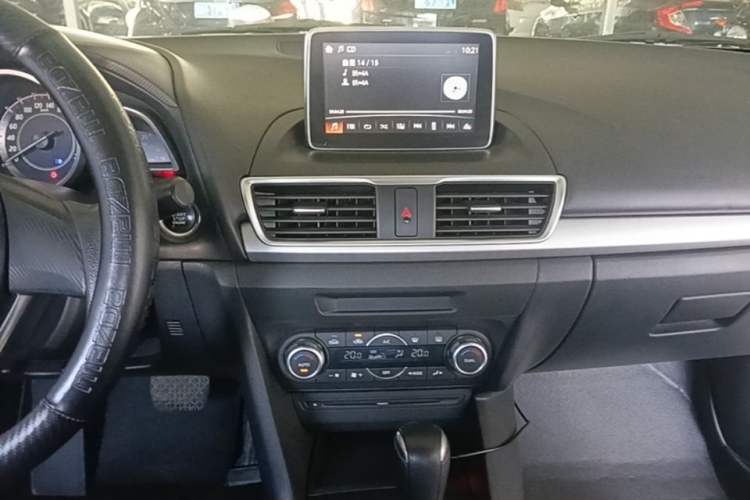 Used Mazda 3 Axela 2014 Sedan 1.5L Automatic Luxury Model Audio And AC Panel