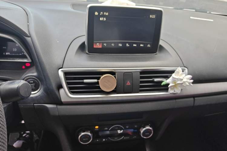 Used Mazda 3 Axela 2014 Sedan 1.5L Automatic Luxury Model Audio And AC Panel