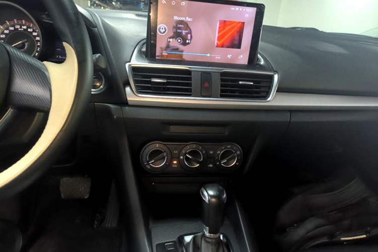 Used Mazda 3 Axela 2014 Sedan 1.5L Automatic Comfort Model Audio And AC Panel