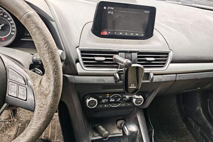 Used Mazda 3 Axela 2014 Sedan 2.0L Automatic Sport Model Audio And AC Panel