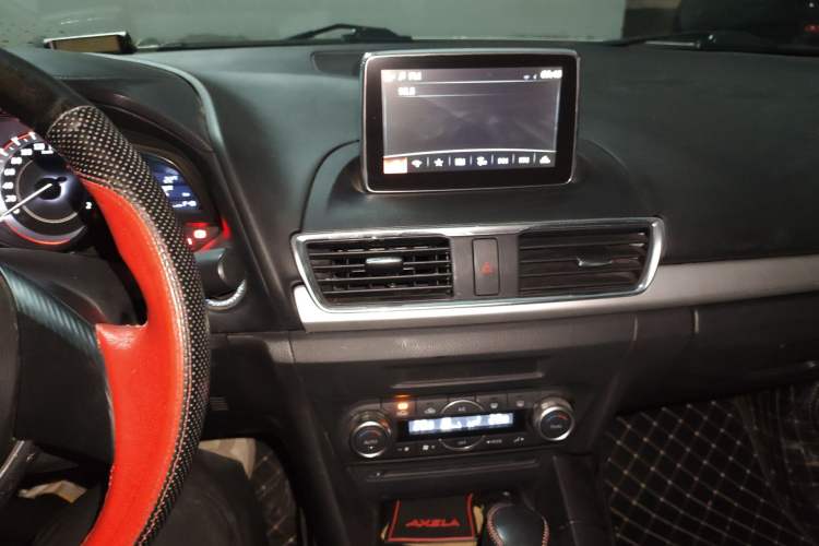 Used Mazda 3 Axela 2014 Sedan 1.5L Automatic Luxury Model Audio And AC Panel