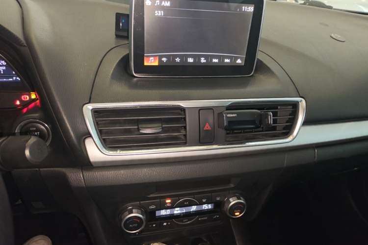 Used Mazda 3 Axela 2014 Sedan 2.0L Automatic Sport Model Audio And AC Panel