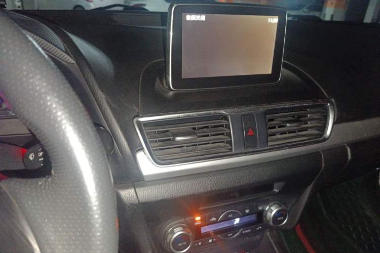 Used Mazda 3 Axela 2014 Sedan 1.5L Automatic Luxury Model Audio And AC Panel