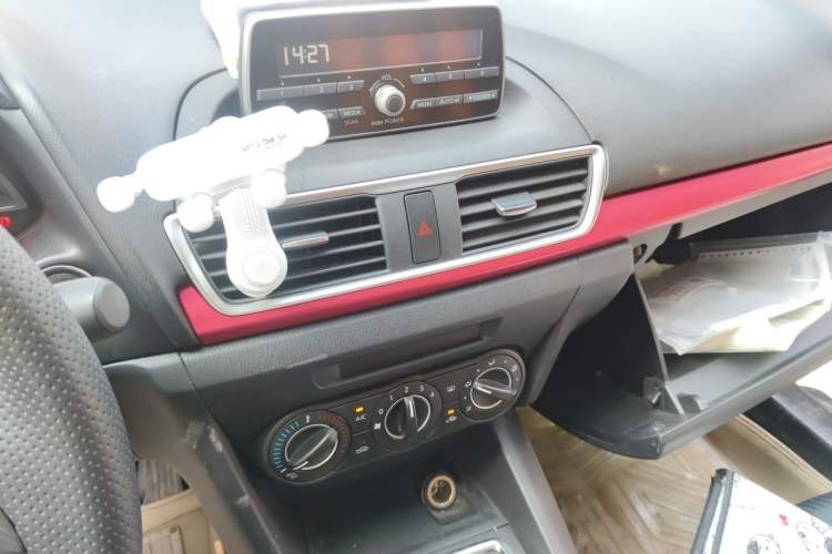 Used Mazda 3 Axela 2014 Sedan 1.5L Manual Comfort Model Audio And AC Panel
