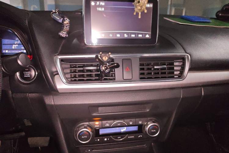 Used Mazda 3 Axela 2014 Sedan 2.0L Automatic Sport Model Audio And AC Panel