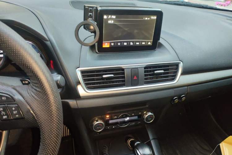 Used Mazda 3 Axela 2014 Sedan 2.0L Automatic Sport Model Audio And AC Panel